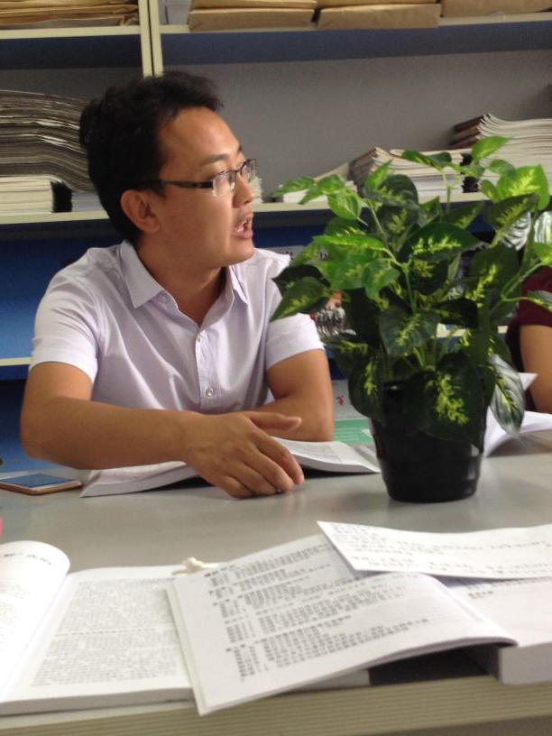 公共课教学部召开首次“通识教育”研讨会